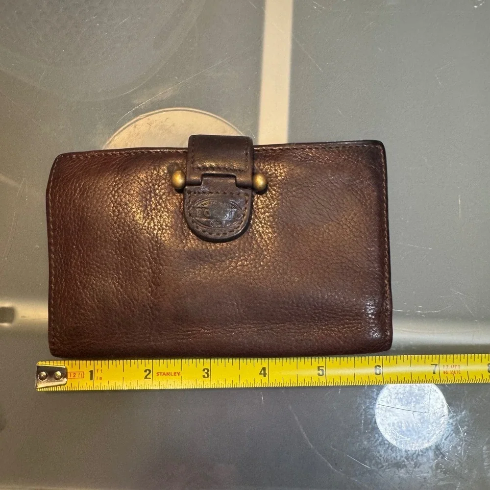 Fossil Womens Dark Brown Pebbled‎ Leather Bifold Wallet Brass Hardware Logo